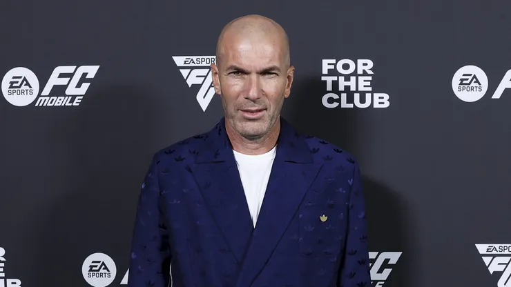 Zinedine Zidane no lançamento mundial do EA SPORTS no Pabellón Satélite. Foto: Cuadra/Getty Images