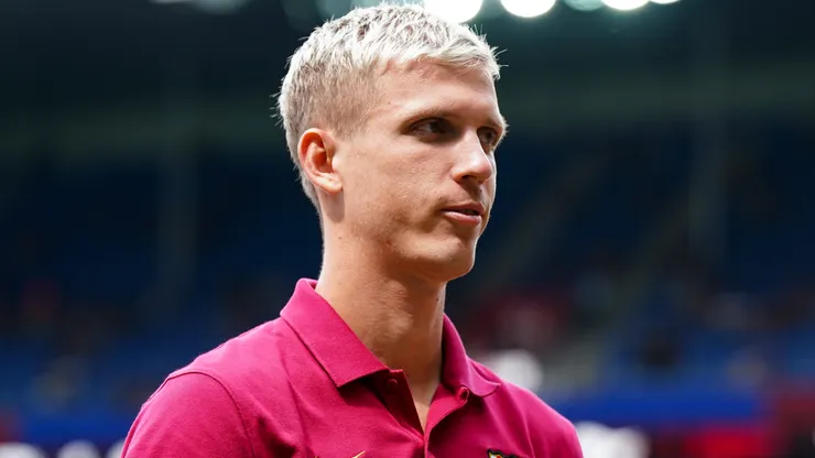 Dani Olmo pode sair do Barcelona.