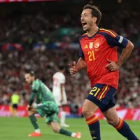 Espanha vence a Inglaterra em "jogo maluco" e de golaços