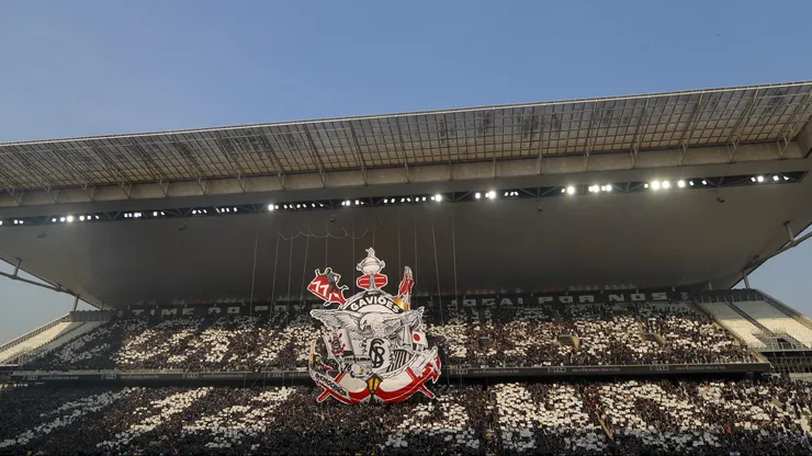 SAO PAULO, BRAZIL - SEPTEMBER 01: Corinthians fans celebrate 114 years of the club before a match between Corinthians and Flamengo as part of Brasileirao Series A 2024 at Neo Quimica Arena on September 01, 2024 in Sao Paulo, Brazil. (Photo by Miguel Schincariol/Getty Images)