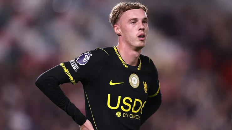 Cole Palmer durante a partida da Premier League entre Brentford e Chelsea. (Photo by Ryan Pierse/Getty Images)