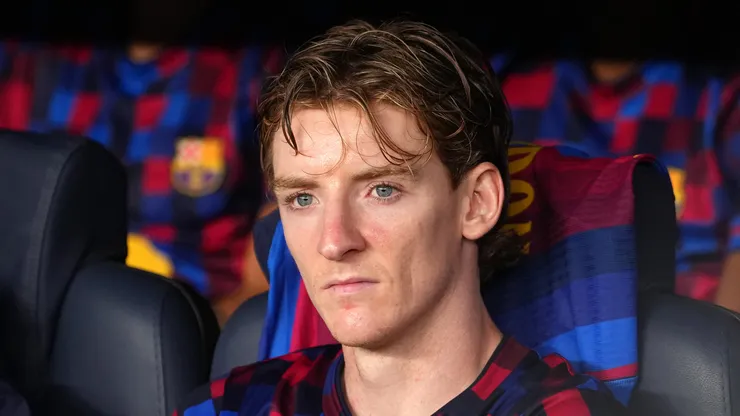 Anthony Gordon of FC Barcelona looks on from the bench before the UEFA Champions League 2026/27 League Phase MD1 match between FC Barcelona and Feyenoord at Camp Nou on September 09, 2026 in Barcelona, Spain.