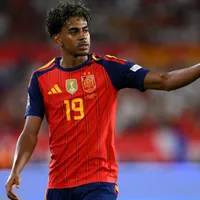Lamine Yamal faz dois em goleada da Espanha