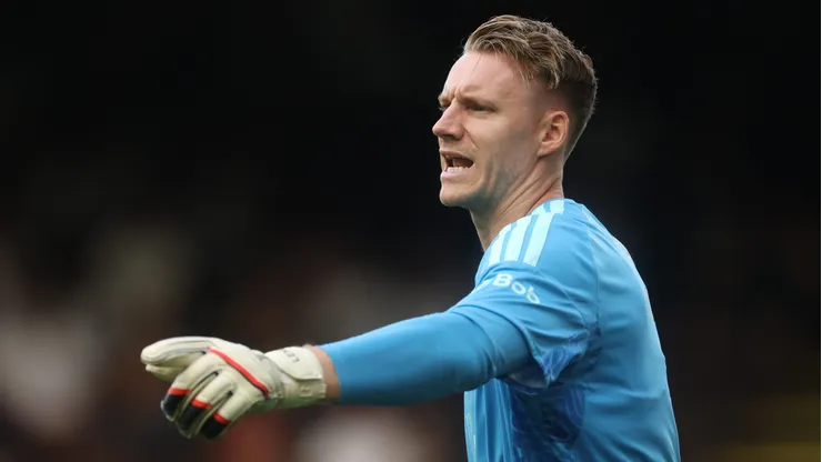 Bernd Leno durante o amistoso de pré-temporada entre Fulham e VfB Stuttgart. (Photo by Richard Pelham/Getty Images)