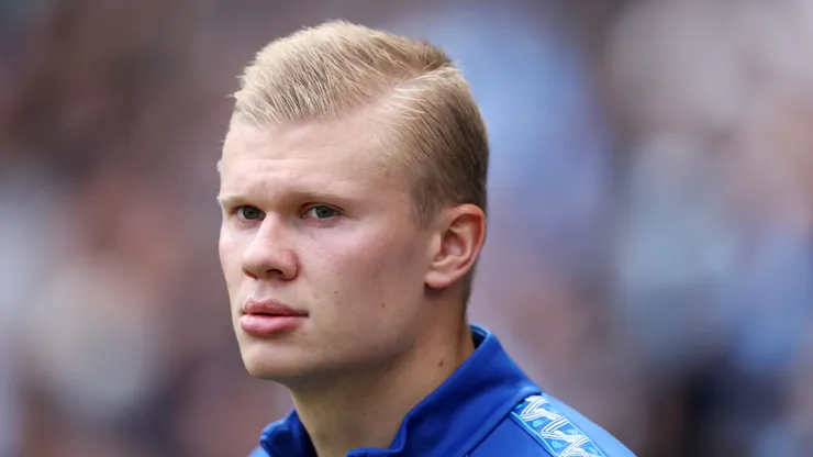 Erling Haaland of Manchester City walks to the pitch before the Premier League 2026/27 match between Manchester City and Sunderland at Etihad Stadium on September 20, 2026 in Manchester, England.