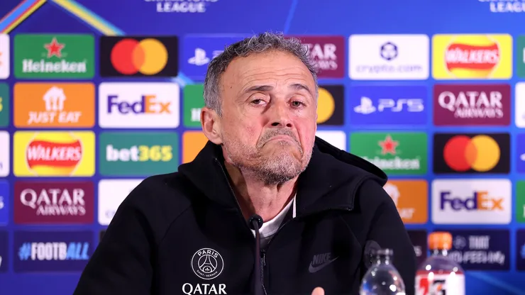 Luis Enrique em coletiva do PSG. (Foto: Luke Walker/Getty Images)