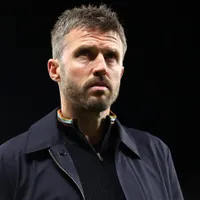 Carrick busca soluções para corrigir defesa do United