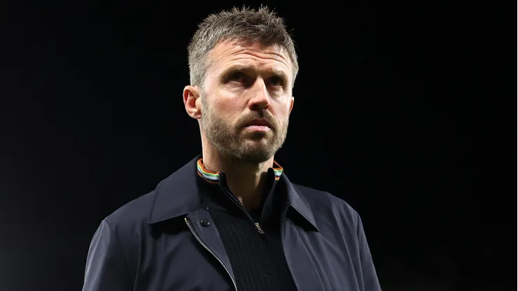 Michael Carrick tem problemas com o sistema defensivo do Manchester United.