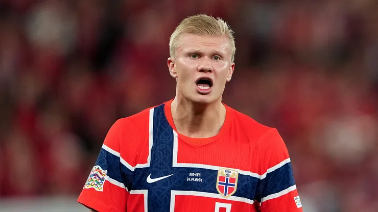Erling Haaland da Noruega reage durante a partida da fase de grupos da Liga das Nações 2026/27 da UEFA entre Noruega e Dinamarca no Ullevaal Stadion em 24 de setembro de 2026 em Oslo, Noruega. (Foto de Marius Nordnes / Nordnes Photo/Getty Images)