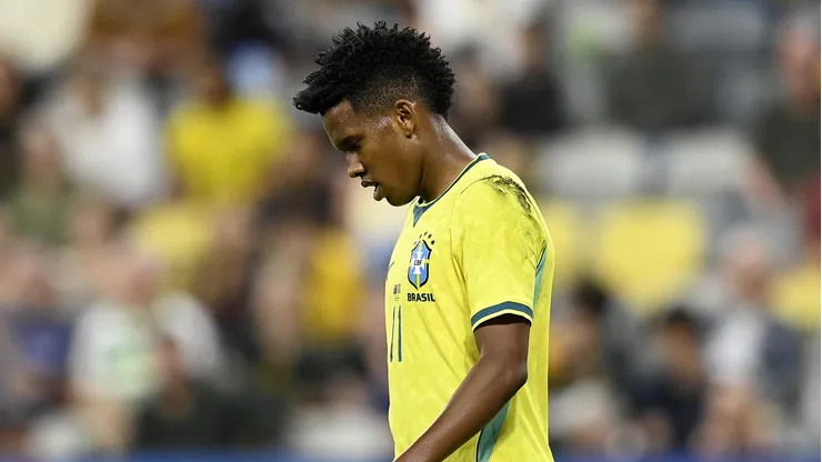 Estêvão chamou atenção em Brasil x Indía.