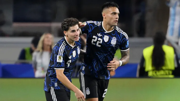 Julián Álvarez e Lautaro Martínez fortalecem Argentina após goleada. Foto: David Ramos/Getty Images)