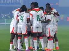 Fanáticos no Detalhe: Argentinos aplaudem Burkina Faso após saga de voo