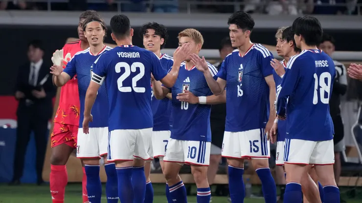 TOKYO, JAPAN - MAY 31: Maya Yoshida of Japan is applauded by his teammates as he is substituted during the international friendly match between Japan and Iceland at MUFG Stadium on May 31, 2026 in Tokyo, Japan. (Photo by Koji Watanabe/Getty Images)