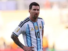 Goleiro do Benim avisa Messi antes da despedida