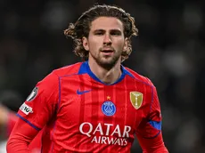 O que impede Zabarnyi de conquistar a titularidade no PSG?