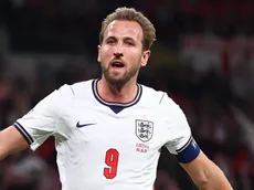 Harry Kane coroa recorde de jogos com 2 gols pela Inglaterra