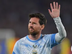 Messi se despede da Argentina em grande estilo