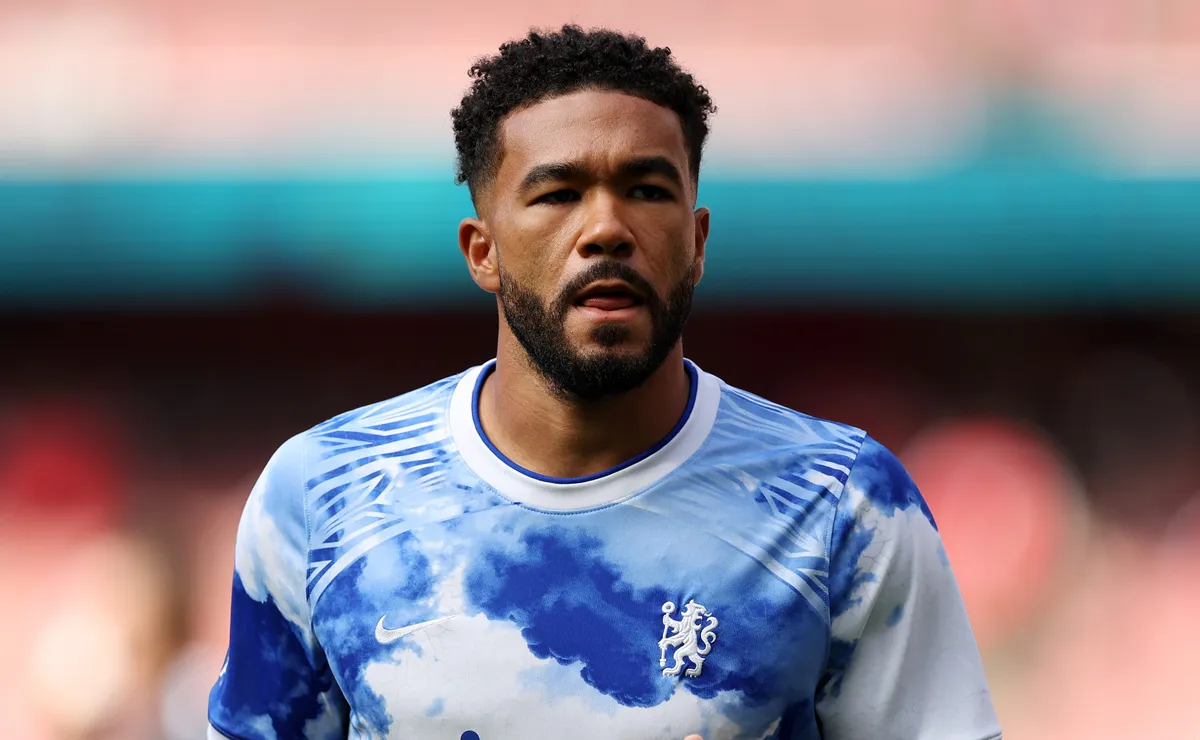 Xabi Alonso vê Reece James como meio-campista no Chelsea