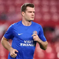 Análise: Sorloth aumenta concorrência de Julián Álvarez no Atlético