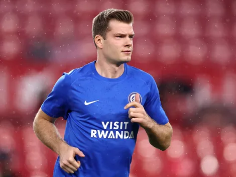 Análise: Sorloth aumenta concorrência de Julián Álvarez no Atlético