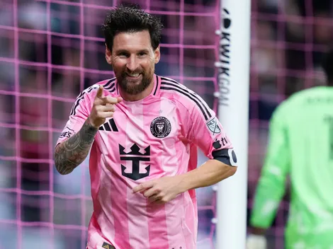 Messi dá show em primeiro jogo após despedida da seleção