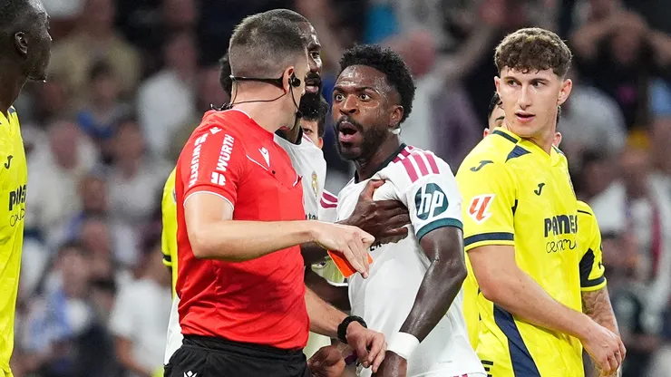 Vinicius Junior recebe cartão vermelho. (Foto: Angel Martinez/Getty Images)