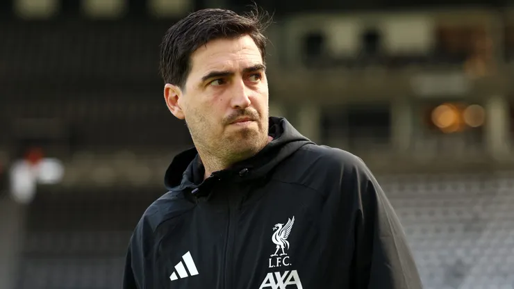 Andoni Iraola, Manager of Liverpool, inspects the pitch before the Premier League 2026/27 match between Newcastle United and Liverpool FC at St James' Park on August 23, 2026 in Newcastle upon Tyne, England.