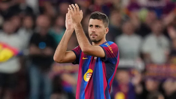 Rodri pelo Barcelona. (Foto: Alex Caparros/Getty Images)