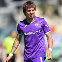 Fiorentina confirma cirurgia de Mastantuono após lesão na mão esquerda