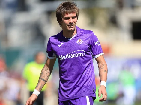 Fiorentina confirma cirurgia de Mastantuono após lesão na mão esquerda
