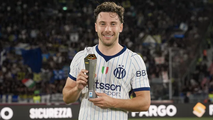 Inter s Carlos Augusto Panini Player of the match at the end of the Serie A soccer match between Bologna and Inter at the Renato DallAra Stadium in Bologna, north Italy - Saturday, October 17, 2026 - PUBLICATIONxNOTxINxITAxFRAxCHN Copyright: xMassimoxPaolone/LaPressex