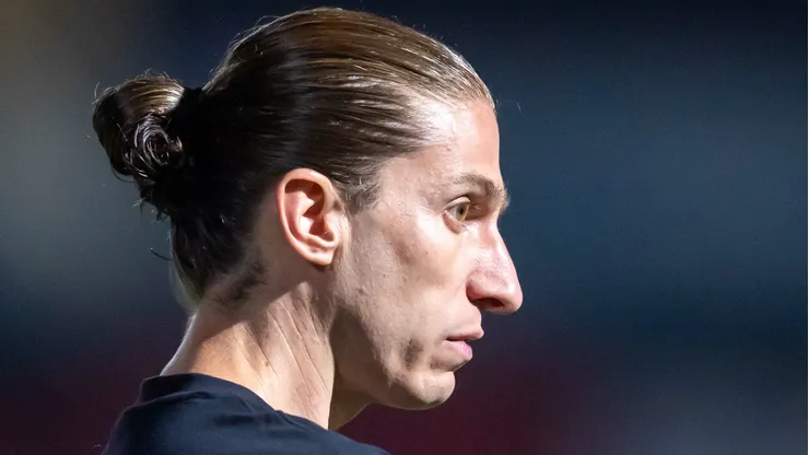 Filipe Luís perde a primeira na França. Foto: Jhony Pinho/AGIF