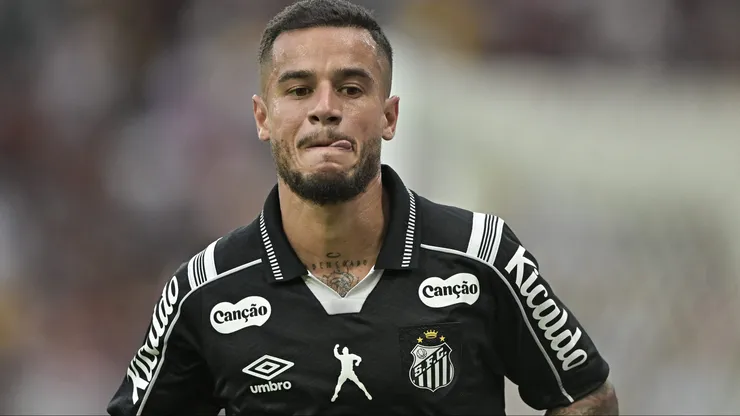 Coutinho marcou pela primeira vez no Santos.