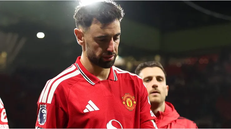 MANCHESTER, ENGLAND - OCTOBER 10: Bruno Fernandes of Manchester United reacts after the draw in the Premier League 2026/27 match between Manchester United and Tottenham Hotspur at Old Trafford on October 10, 2026 in Manchester, England. (Photo by Alex Livesey/Getty Images)