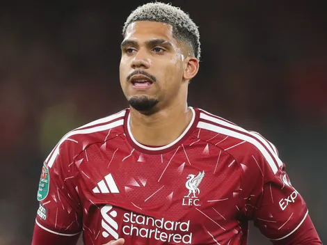 Ronald Araújo evita falar sobre permanência no Liverpool