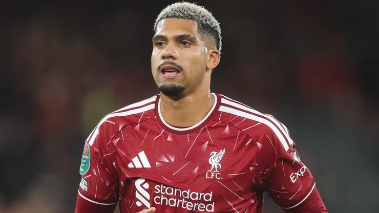 Ronald Araújo se pronunciou no Liverpool.
