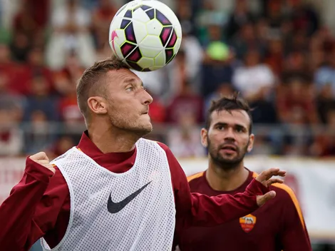 Castán relembra relação com Totti e De Rossi na Roma