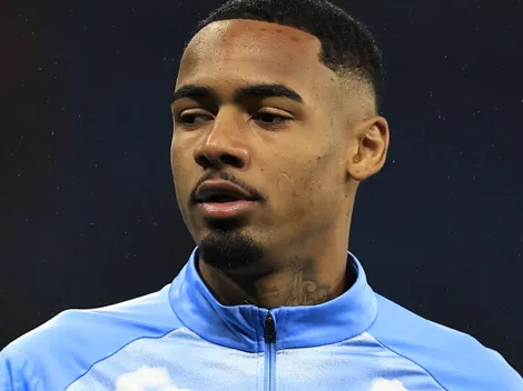 Allan estreia na Champions com finalização no travessão