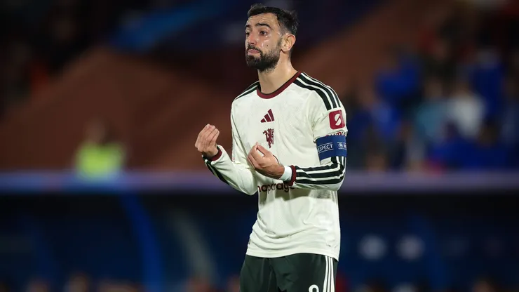 Como 1907 v Manchester United, ManU - UEFA Champions League - Season 2026-2027 Como, Italy, 21st October 2026. Bruno Fernandes of Manchester United FC reacts during the Como 1907 vs Manchester United UEFA Champions League match at Stadio Giuseppe Sinigaglia, Como. Picture credit should read: Jonathan Moscrop Como Stadio Giuseppe Sinigaglia
