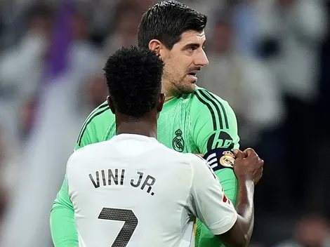 Courtois cita Messi e CR7 para defender Vini no Real