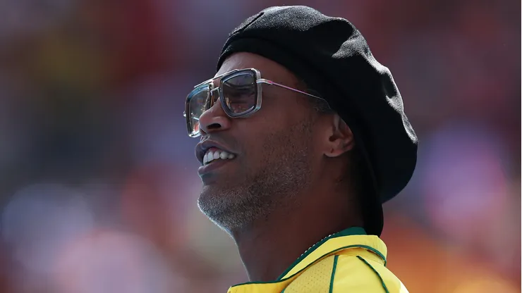 Ronaldinho anuncia que vai voltar a jogar em novembro. Foto: Buda Mendes/Getty Images)