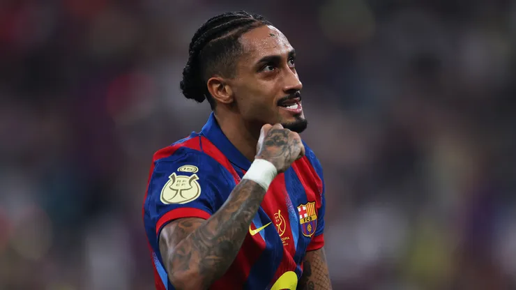 Raphinha comemora gol. (Foto: Yasser Bakhsh/Getty Images)