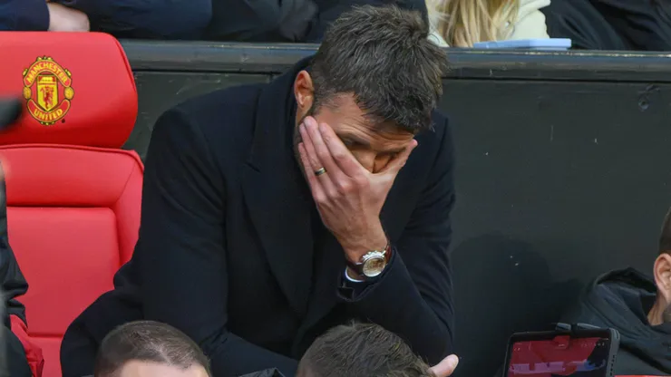25 October 2026 - Manchester United, ManU v AFC Bournemouth - Premier League - Old Trafford - Manchester. Manchester United v AFC Bournemouth - Premier League - Old Trafford - Manchester. Manchester United Manager Michael Carrick has his head in his hands as Utd go 3-0 down. Picture : Mark Pain MANCHESTER England