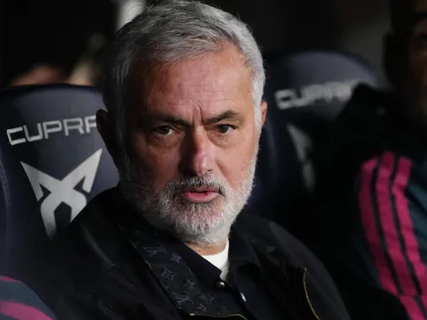 Mourinho reclama do VAR por não expulsão de João Cancelo