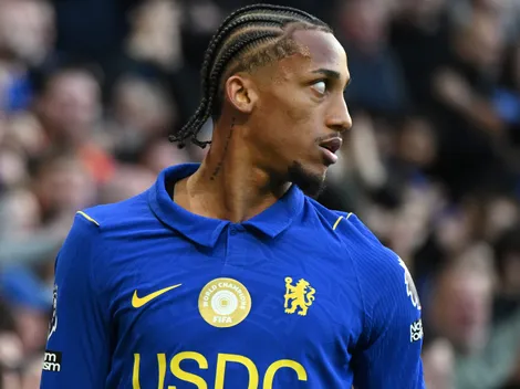 Chelsea precisa buscar um substituto para João Pedro