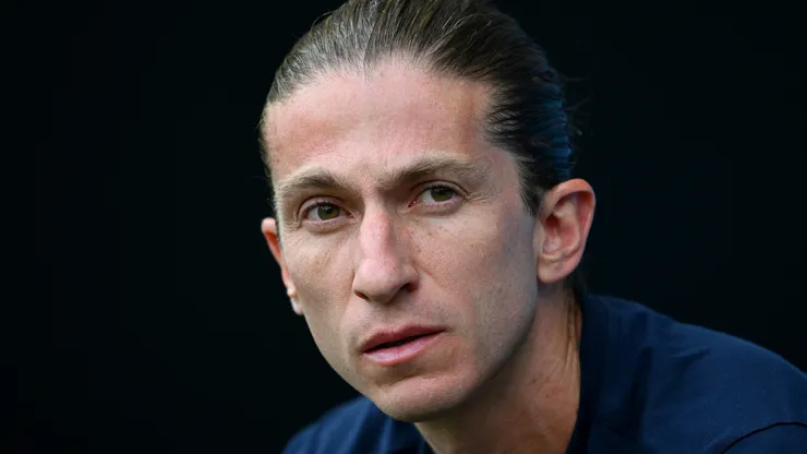Filipe Luis, treinador do AS Monaco, antes do amistoso de pré-temporada entre Coventry City e AS Monaco na Coventry Building Society Arena, em 14 de agosto de 2026, em Coventry, Inglaterra. (Foto de Shaun Botterill/Getty Images)