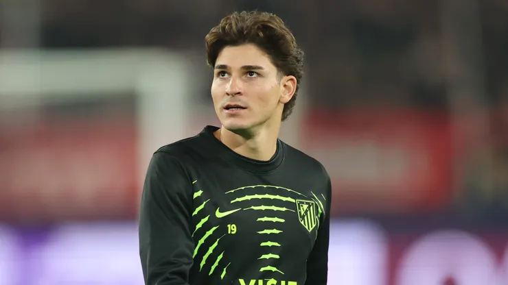 Julián Álvarez deve seguir no Atlético de Madrid.