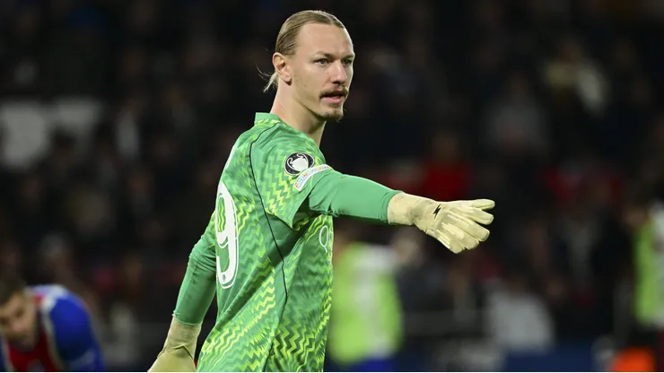 Safonov fez grande partida pelo PSG. Foto: Jean Baptiste/IMAGO/PRESSE SPORTS