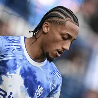 Xabi Alonso confirma desfalque de João Pedro no Chelsea