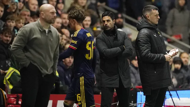 Arsenal vai recorrer da expulsão de Max Dowman após eliminação na Copa da Liga Inglesa. Foto: IMAGO / Sportimage